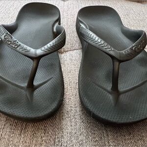 Archies Arch support flip flops